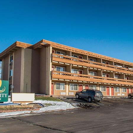Quality Inn East Dubuque Eksteriør bilde