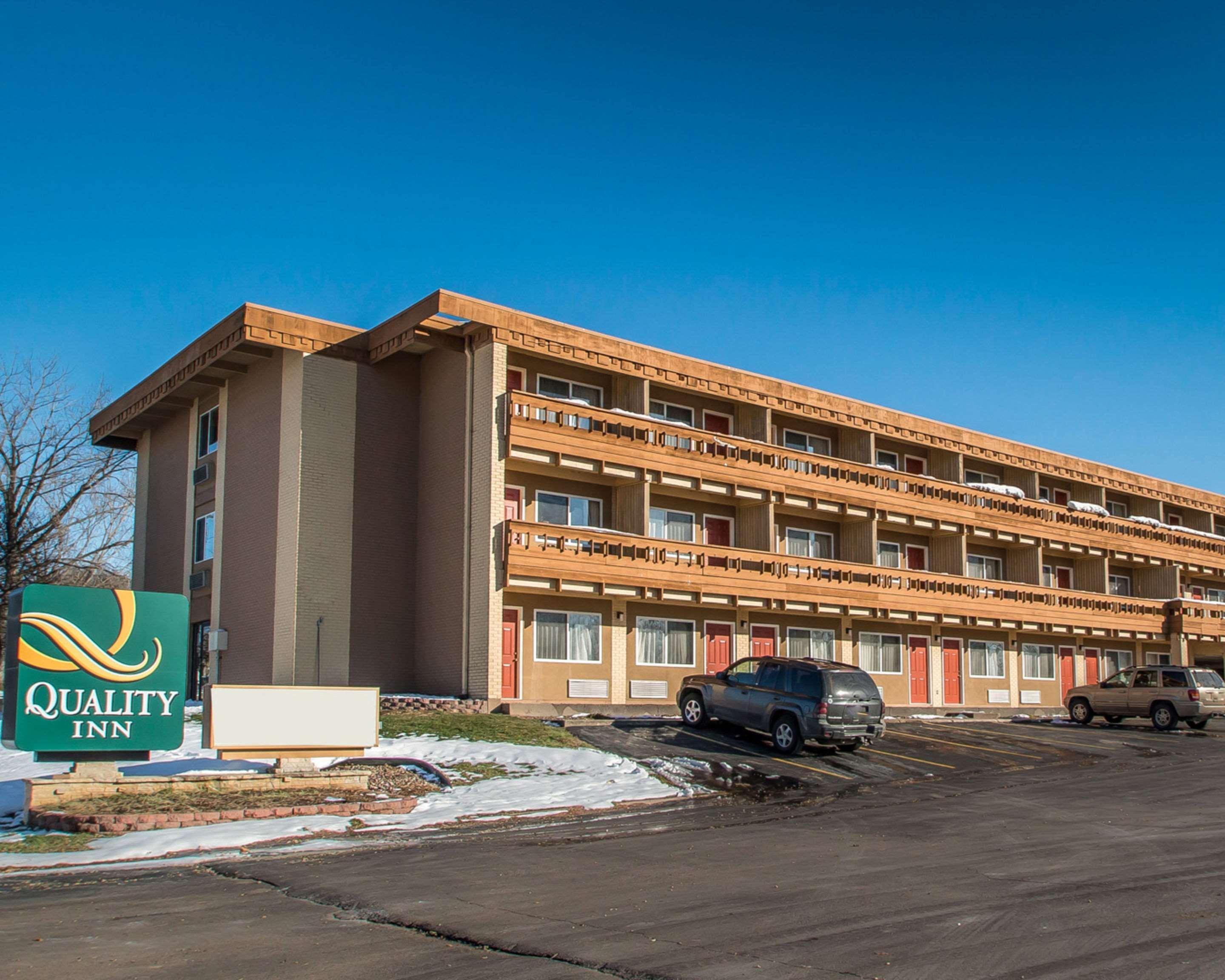 Quality Inn East Dubuque Eksteriør bilde
