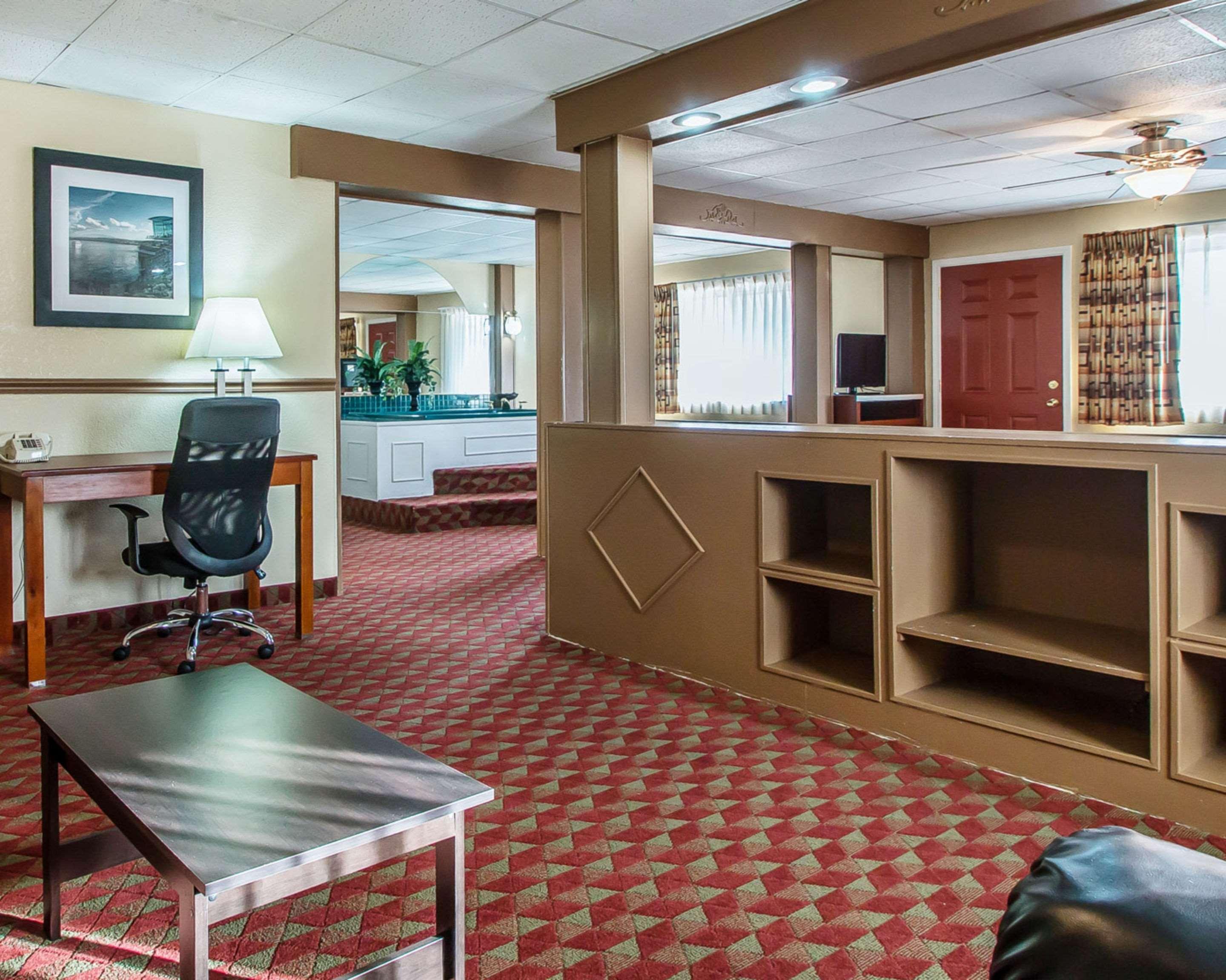 Quality Inn East Dubuque Eksteriør bilde