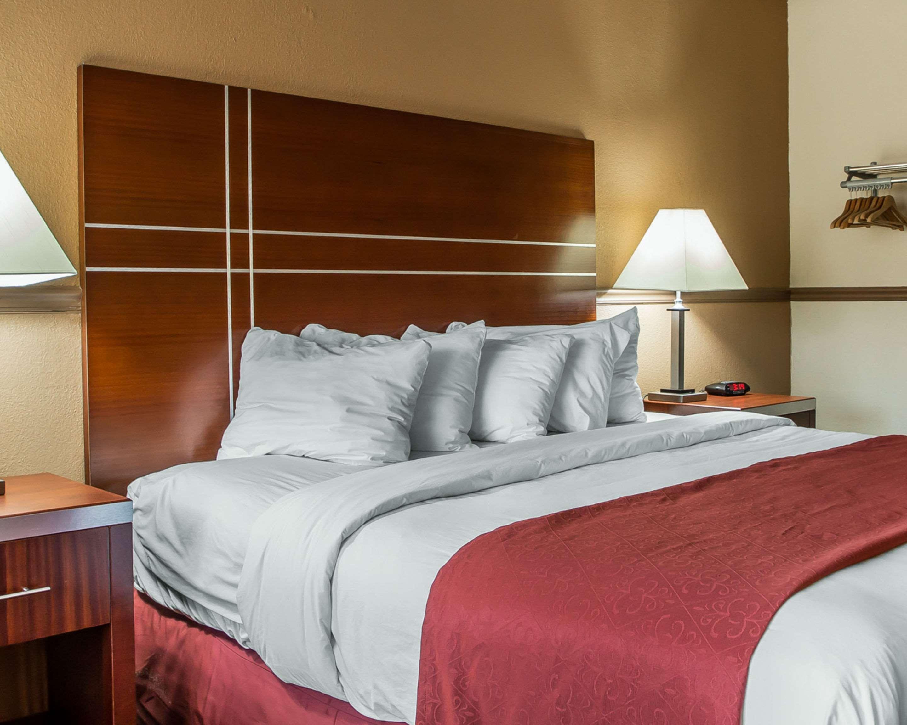 Quality Inn East Dubuque Eksteriør bilde