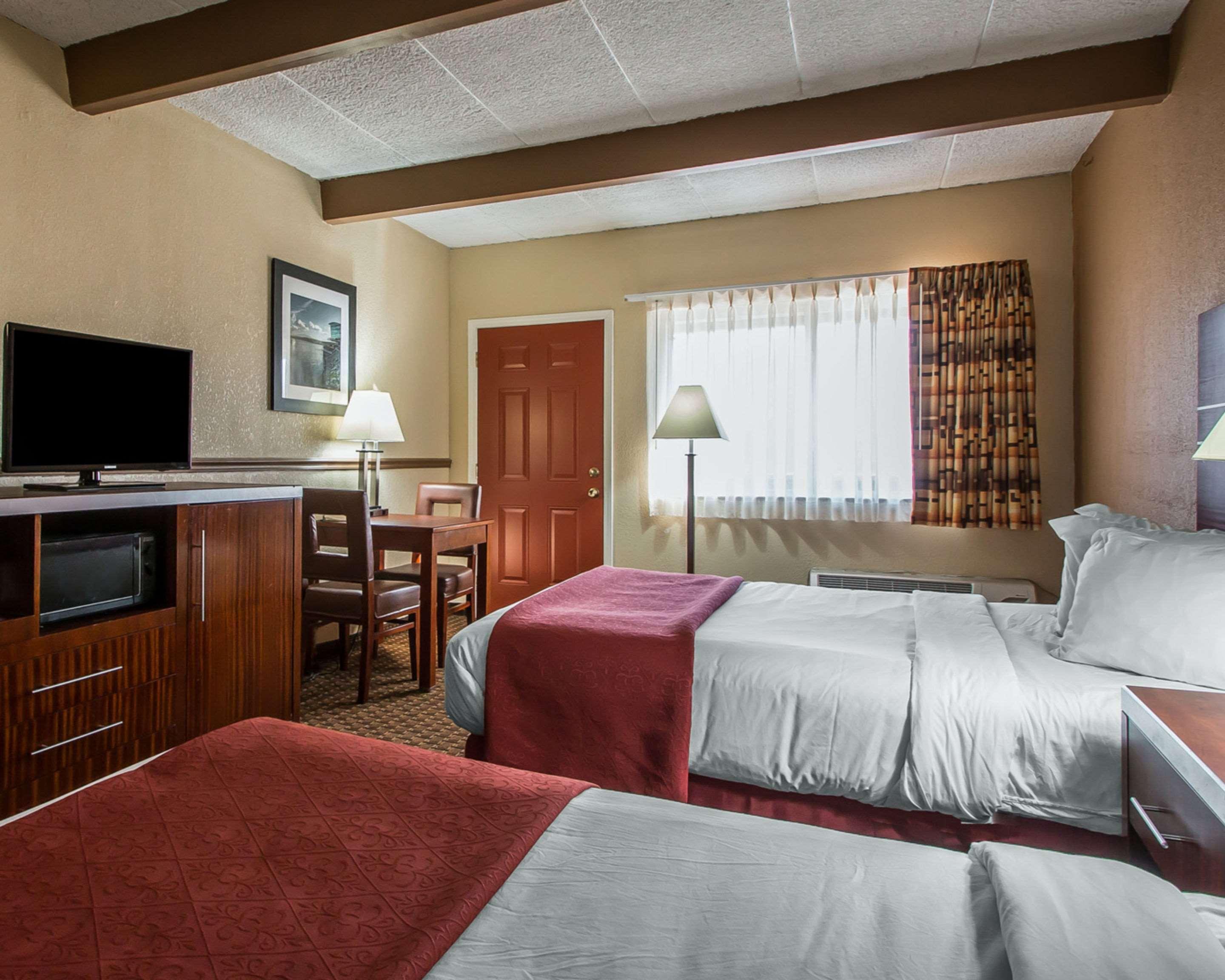 Quality Inn East Dubuque Eksteriør bilde