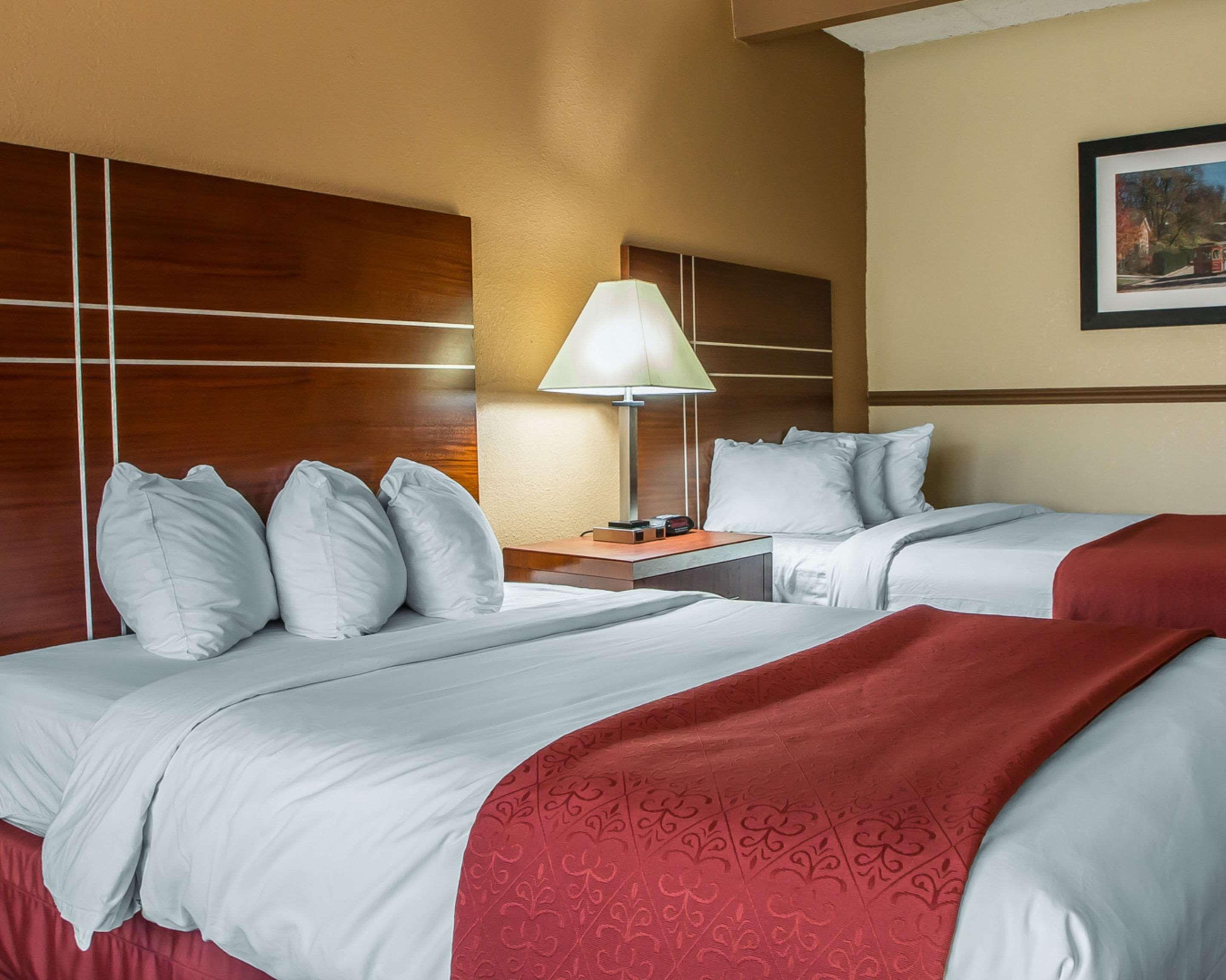 Quality Inn East Dubuque Eksteriør bilde