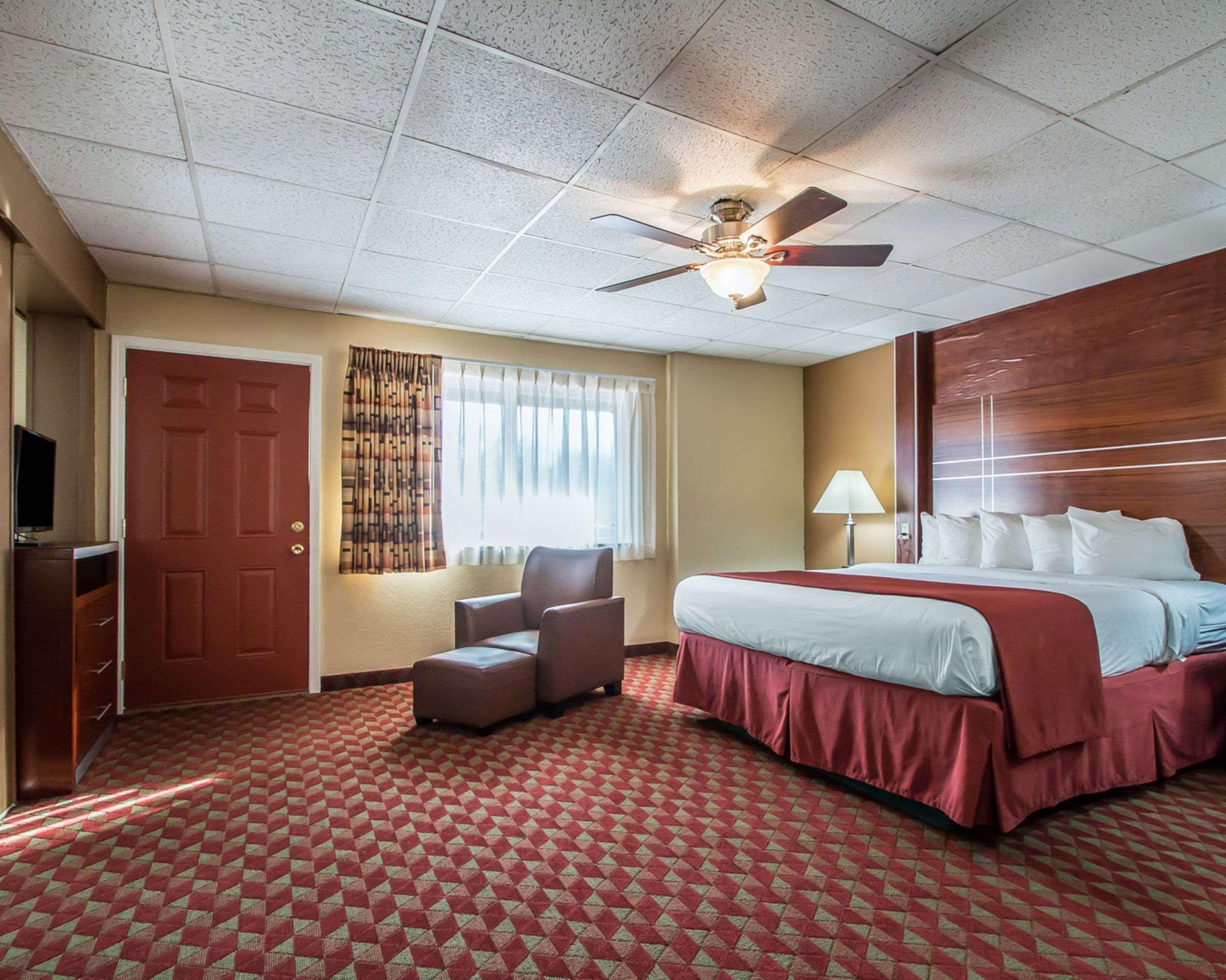 Quality Inn East Dubuque Eksteriør bilde