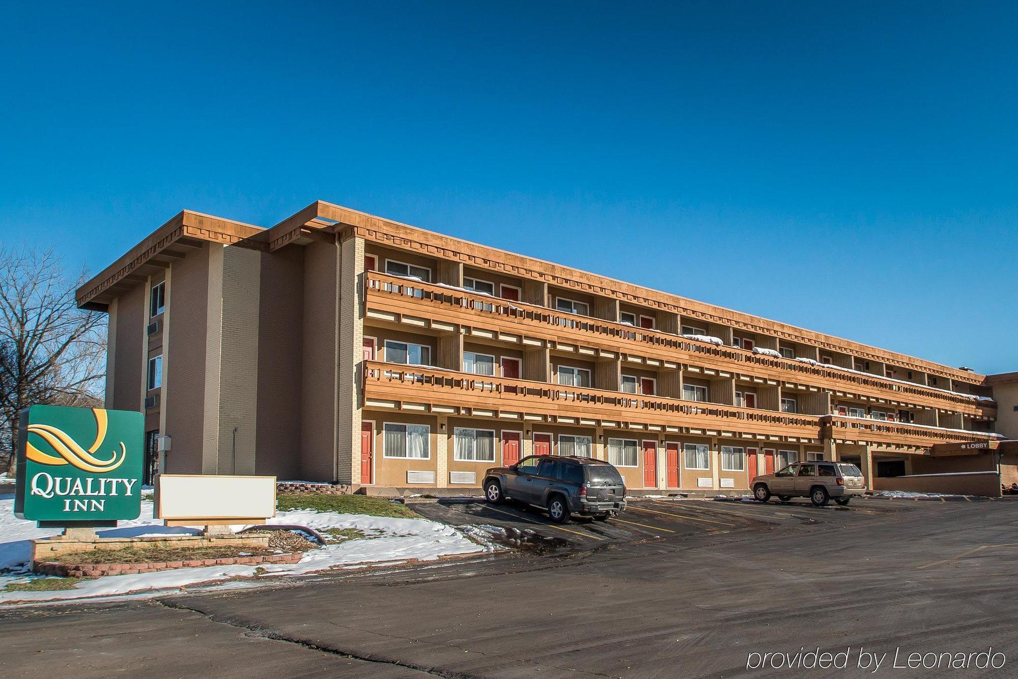 Quality Inn East Dubuque Eksteriør bilde