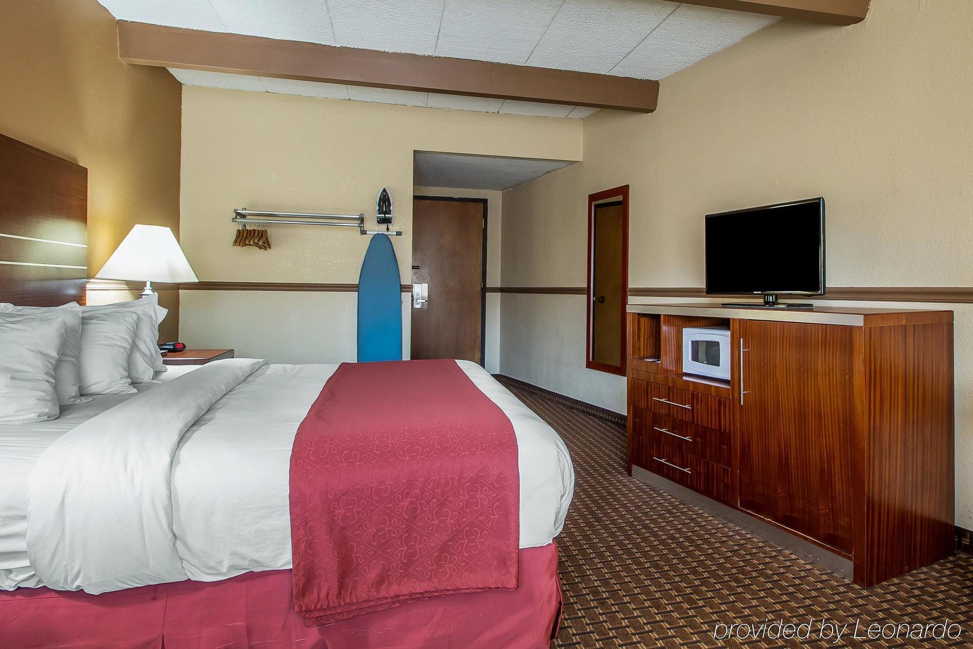 Quality Inn East Dubuque Eksteriør bilde